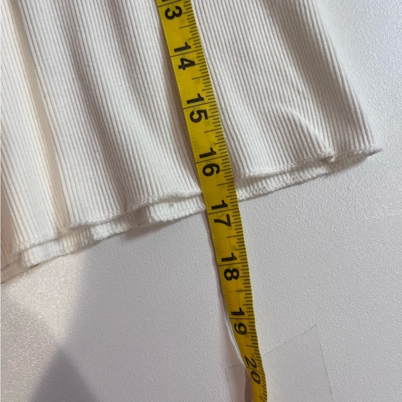 brandy melville ribbed white v neck top coquette cottagecore y2k vintage dainty - Picture 6 of 6